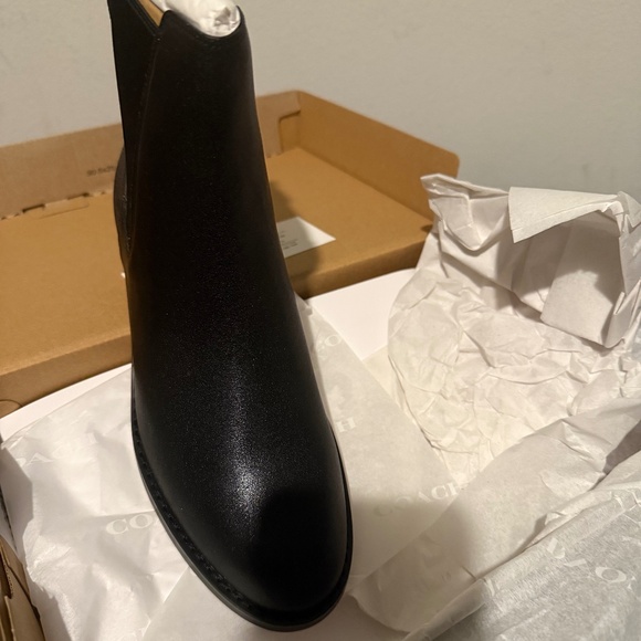 New COACH  Meredith Bootie In Signature Canvas Black/Charcoal - Picture 3 of 7